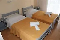 Sandy Hotel *